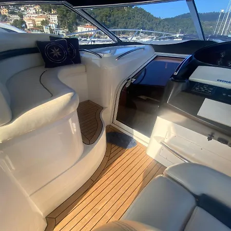 Yacht Night - Uso Esclusivo Πλωτό κατάλυμα *