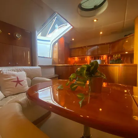 船屋 Yacht Night - Uso Esclusivo Marina dʼAndora